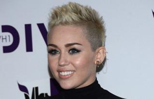 Miley cyrus5 teaser_319x206.jpg