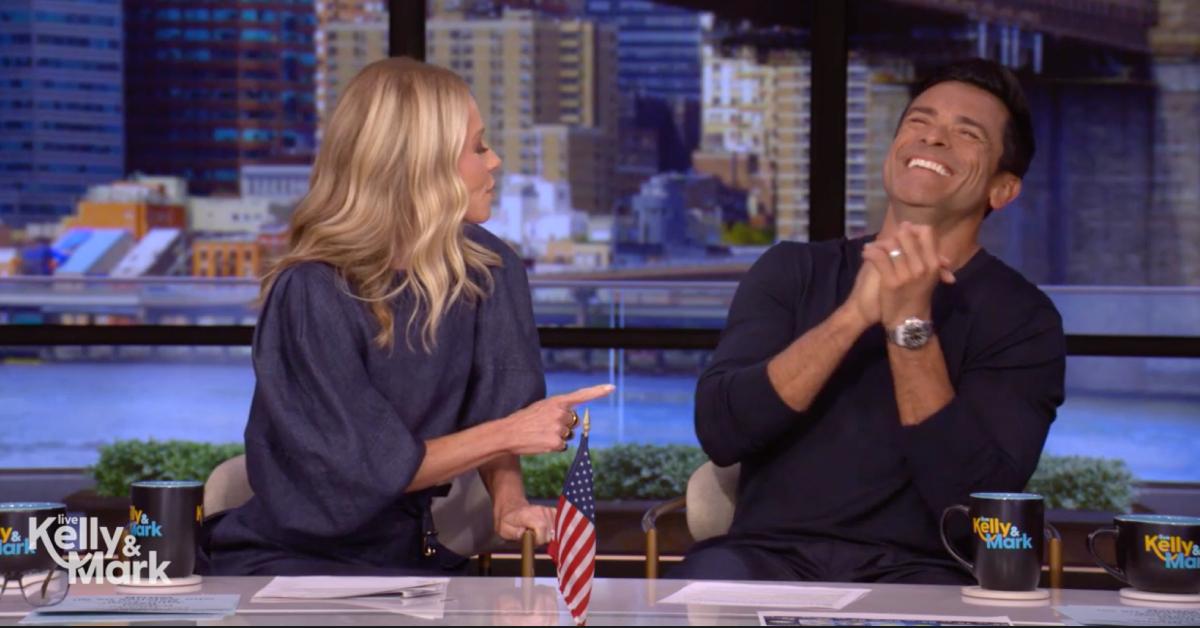 mark consuelos kelly ripa stunned men zipping front skin live watch