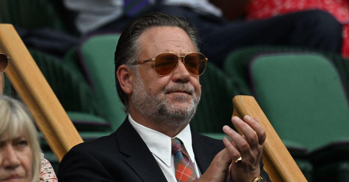 russell crowe shows weight loss wimbledon fiance britney theriot photos