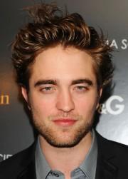2011__05__okmagazine horoscopes robertpattinson 180×300.jpg