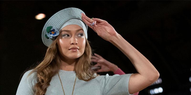 Gigi Hadid Walks Barefoot During Marc Jacobs Fashion Show