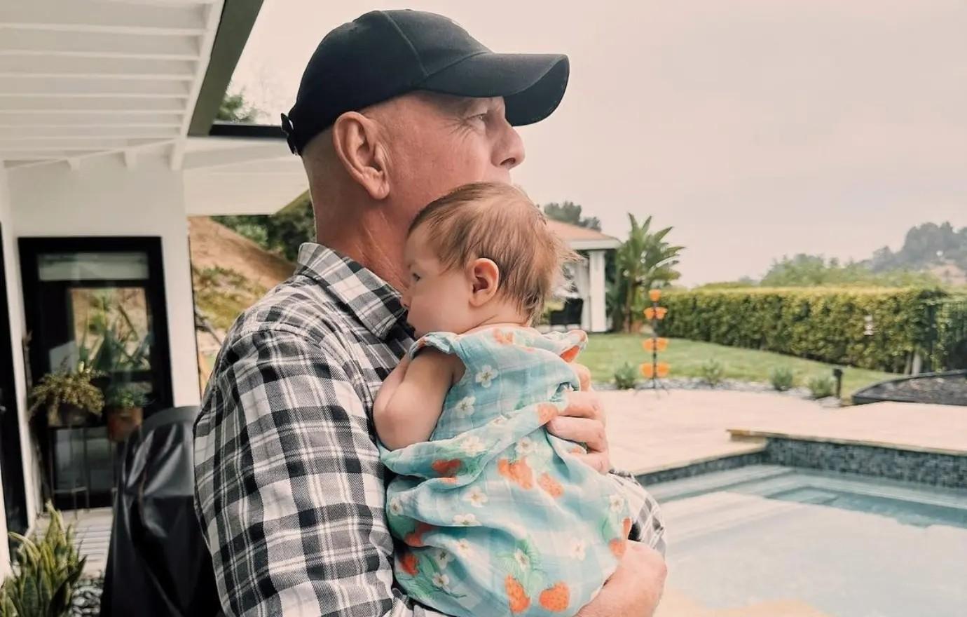 Rumer Willis Says Louetta's 'Little Side Smirk' Reminds Her Of Her Dad