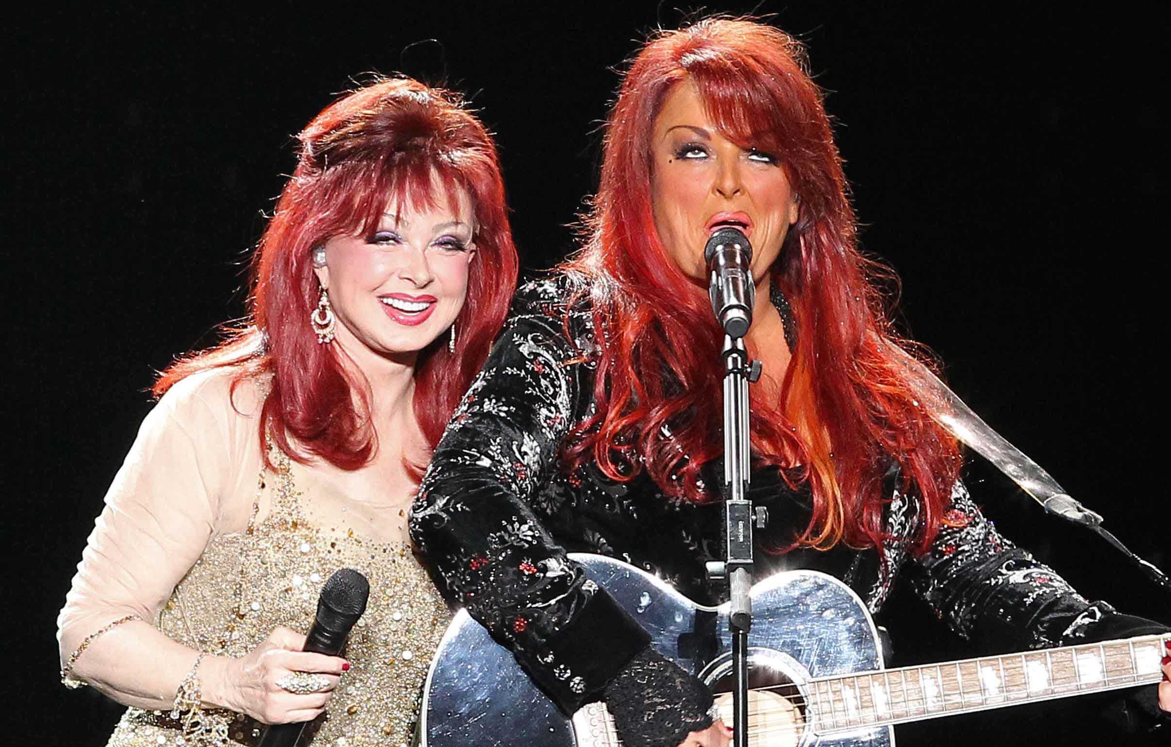 wynonna judd breaks silence on death of friend lisa marie presley