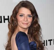 2009__12__mischabarton 225×207.jpg