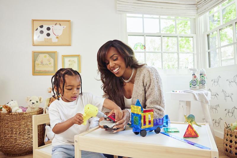 familyguard kelly rowland national yes play day hero image