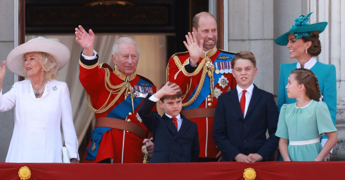 kate middleton back should be forefront royal family trooping colour