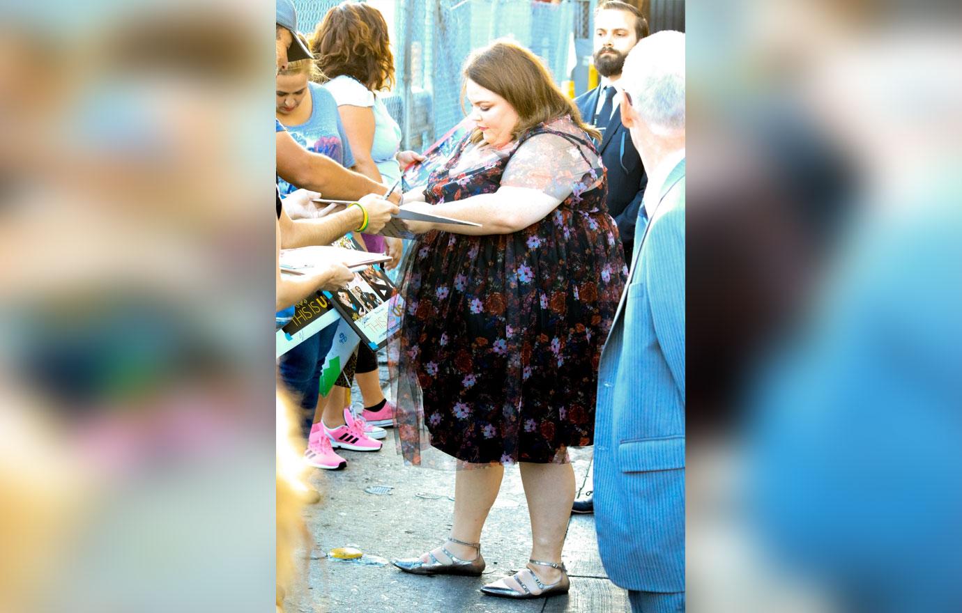 Chrissy metz signing autographs