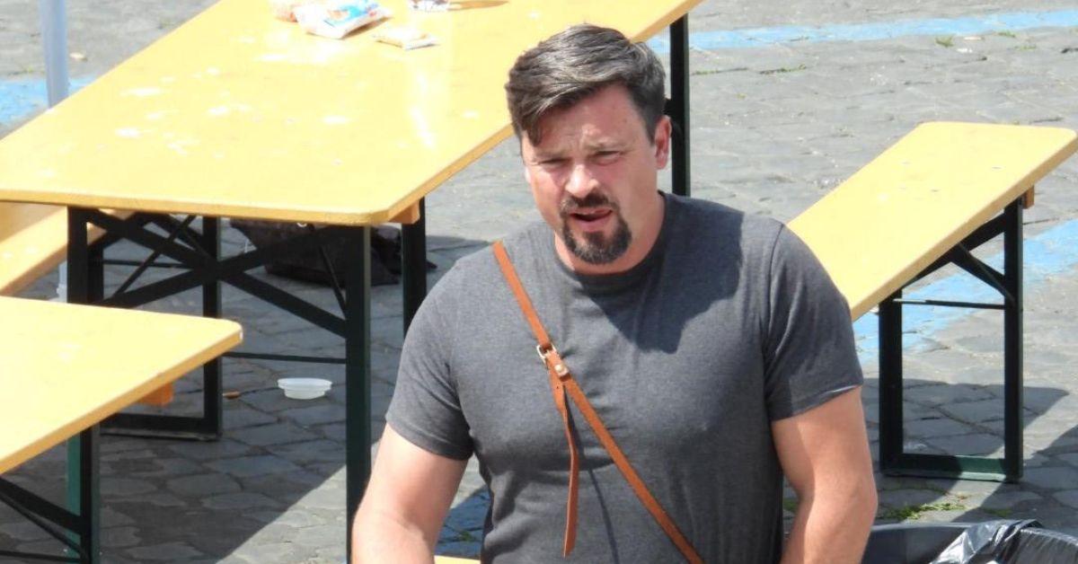 image of The 'Deep Six' star continues acting while prioritizing family and simplicity.