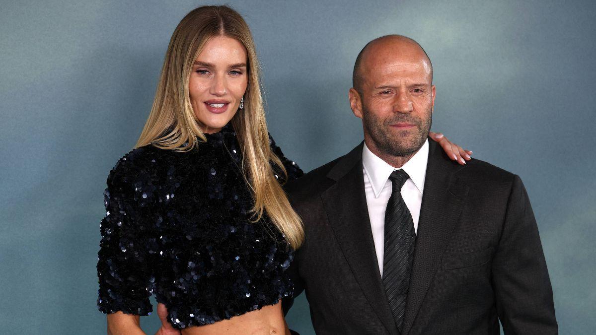 Image of Rosie Huntington-Whiteley and Jason Statham are engaged.