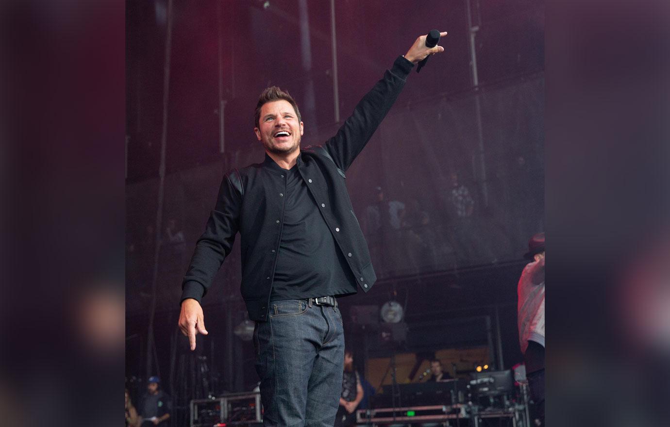 Nick Lachey Performing On Stage