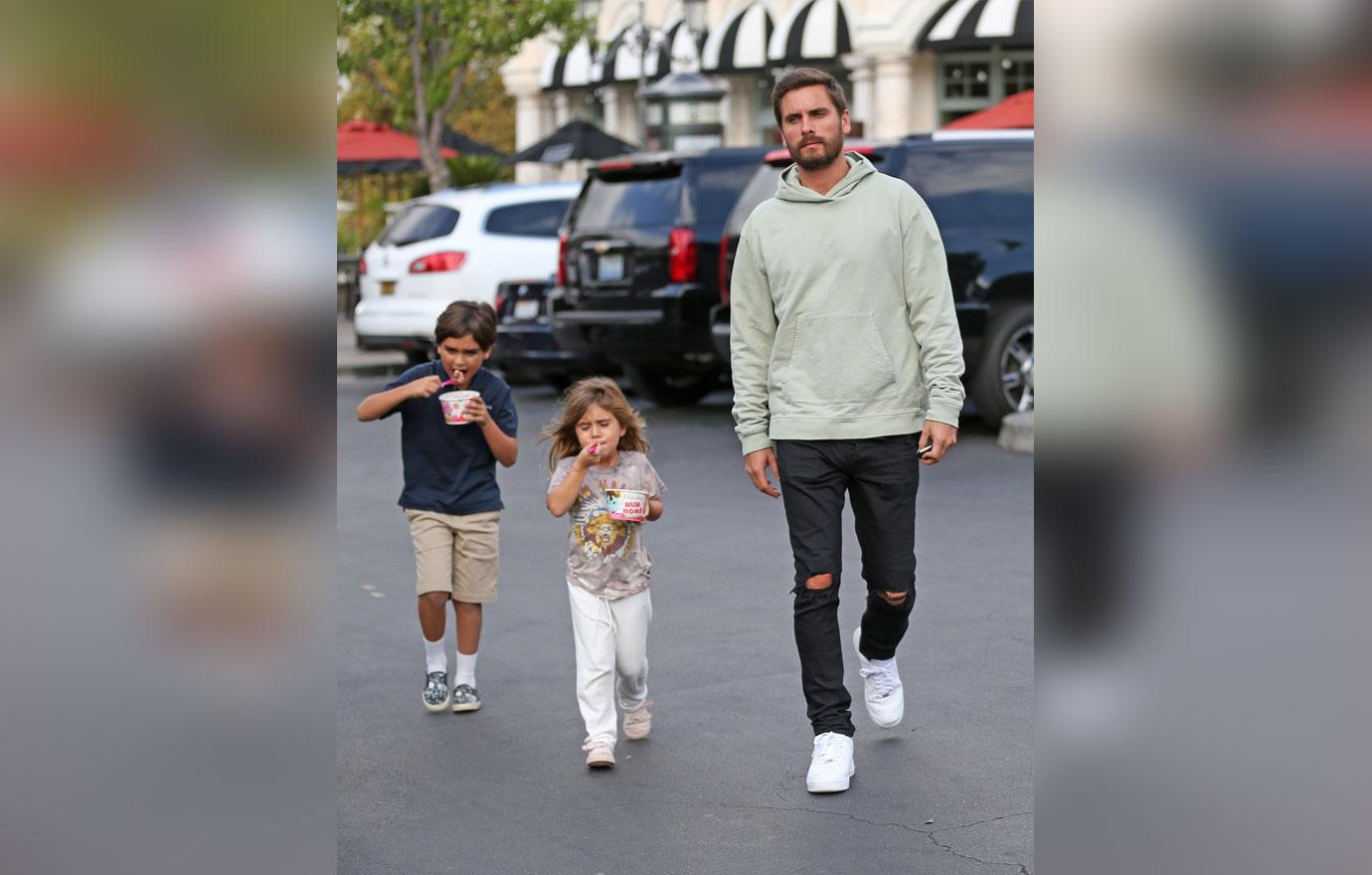 Scott disick kids psych hold