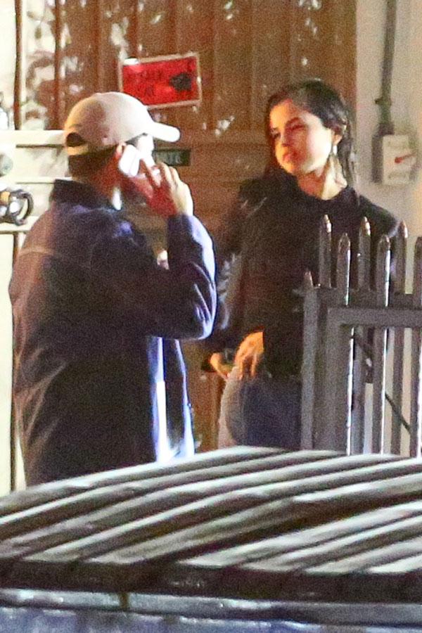 Selena gomez photos kissing weeknd 05