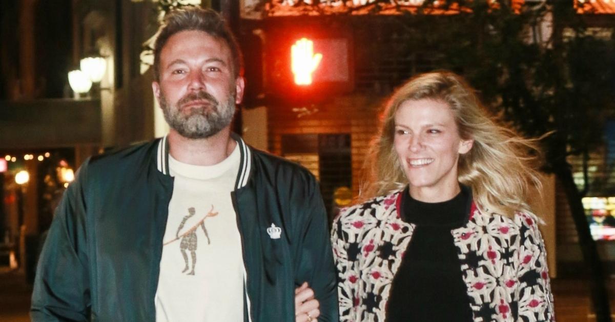 Ben Affleck Steps Out With His Girlfriend Lindsay Looking So In Love