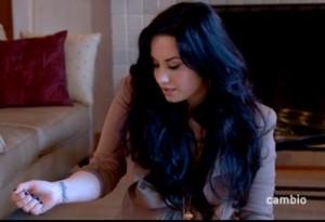 2011__03__Demi_Lovato_Tat_March16_02 300×205.jpg
