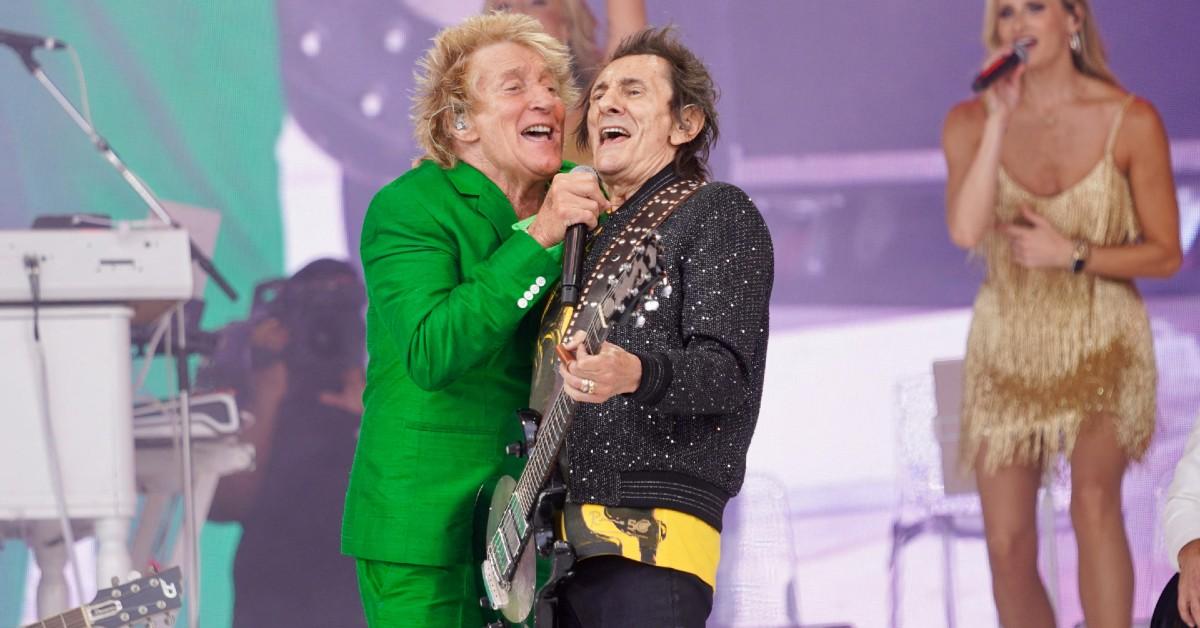 rod stewart at glastonbury mega