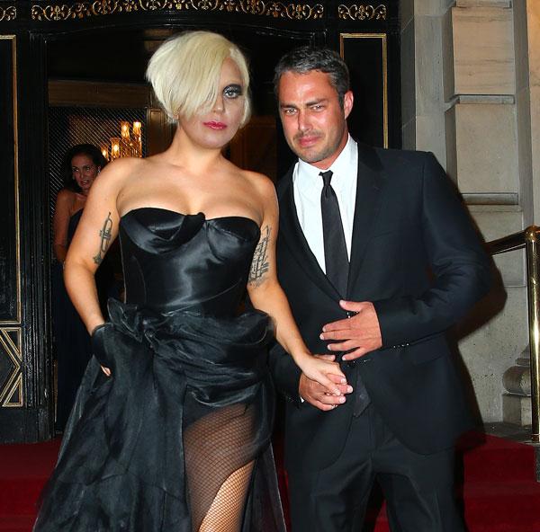 Lady gaga taylor kinney engaged 04