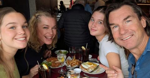 Photo of Jerry O'Connell and his family