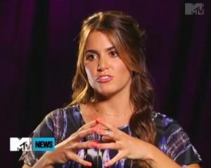 2010__08__Nikki_Reed_Aug23newsnea 300×238.jpg