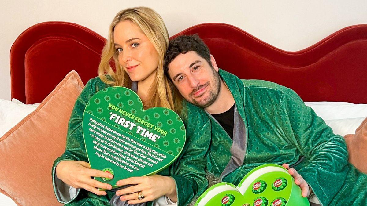 Image of Jason Biggs rushed her to the hospital after fainting.