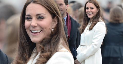 Kate middleton baby bump splash