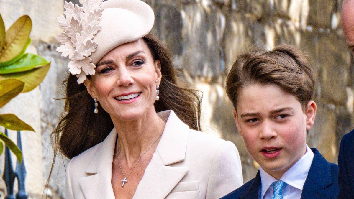 image of royal family 