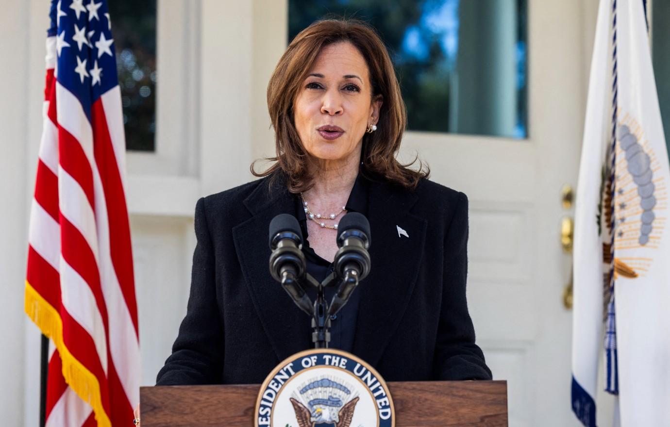 kamala harris dubs donald trump dangerous generals like hitler