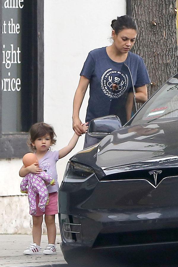 mila kunis daughter wyatt