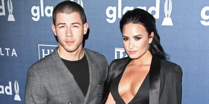 Nick jonas demi lovato helicopter