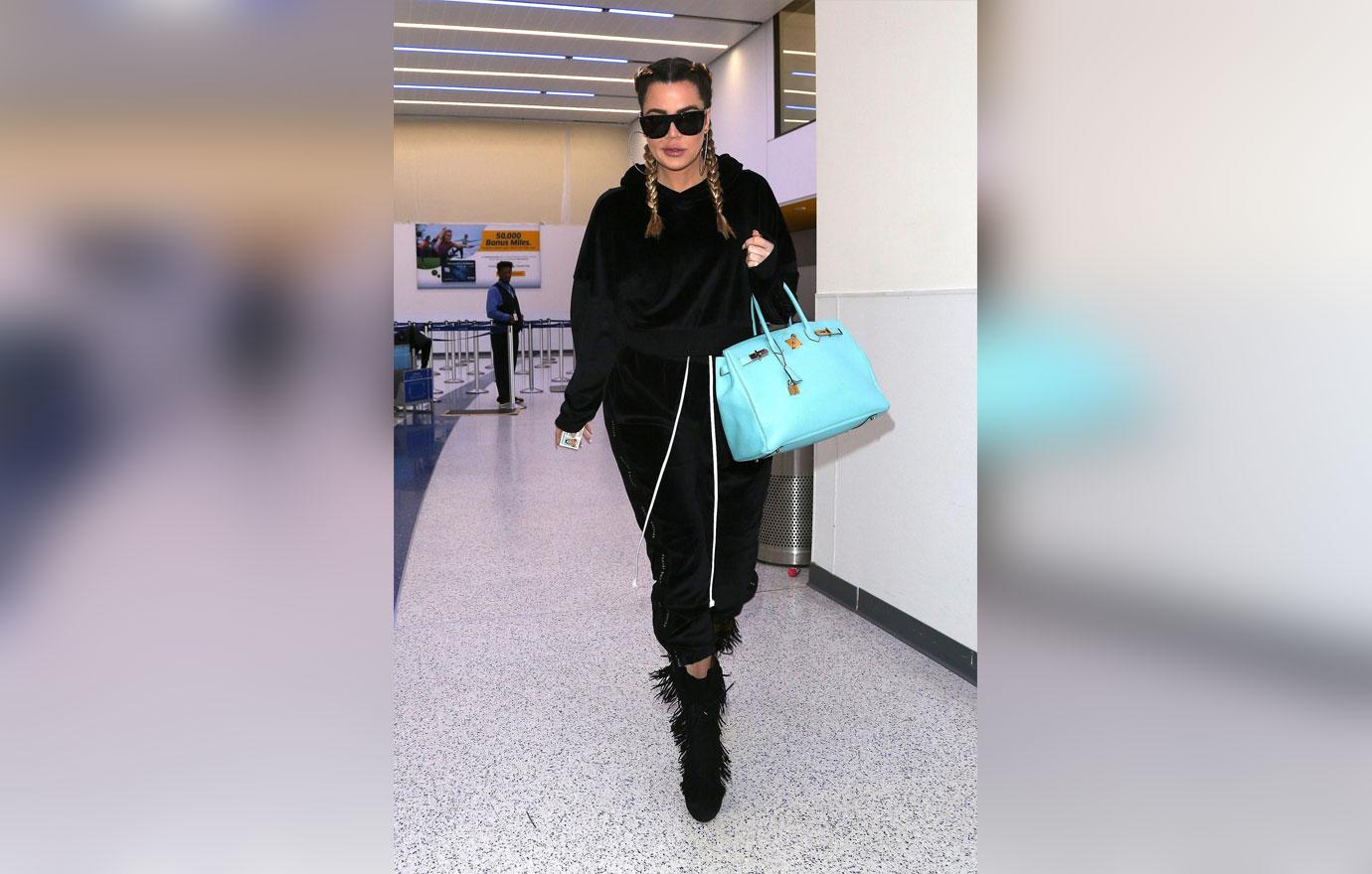 Khloé Kardashian departs LAX