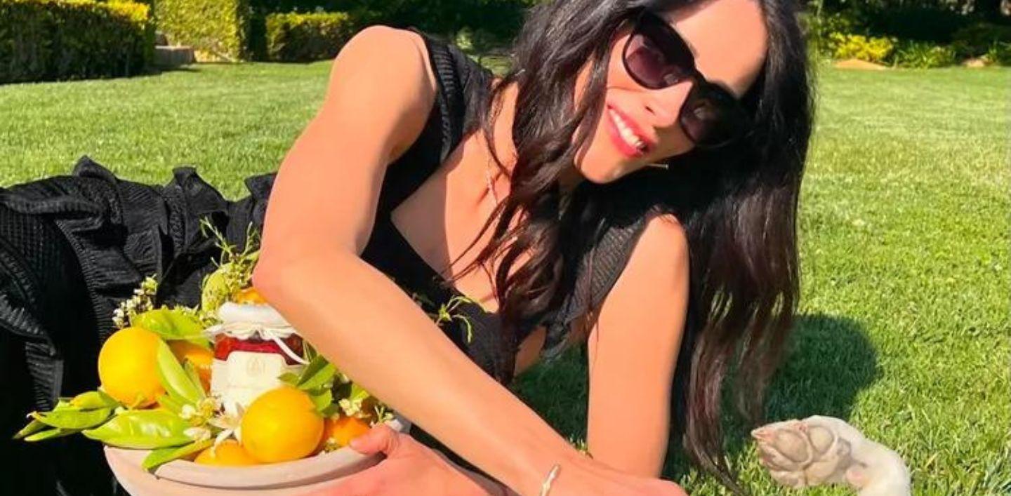 abigail spencer blasted embarrasing photos meghan markle american riviera orchard