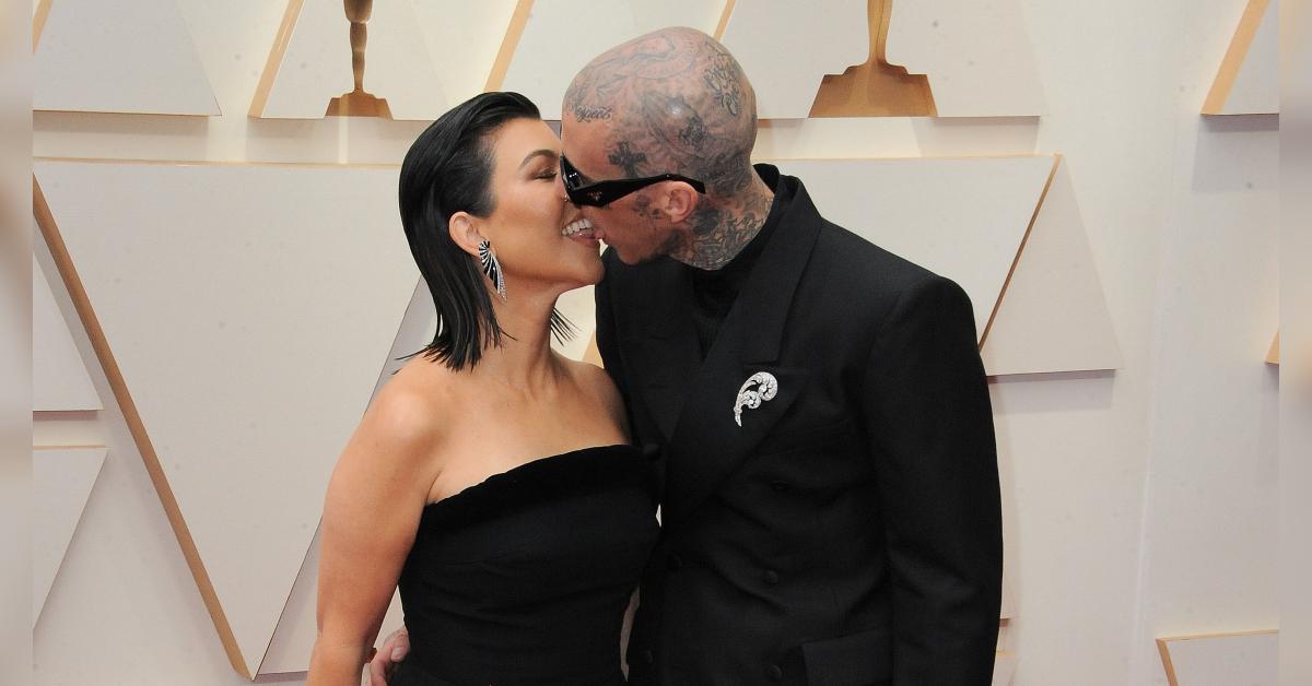 kardashians praise kourtney travis barker oscars appearance