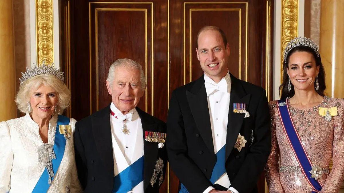 image of royal family