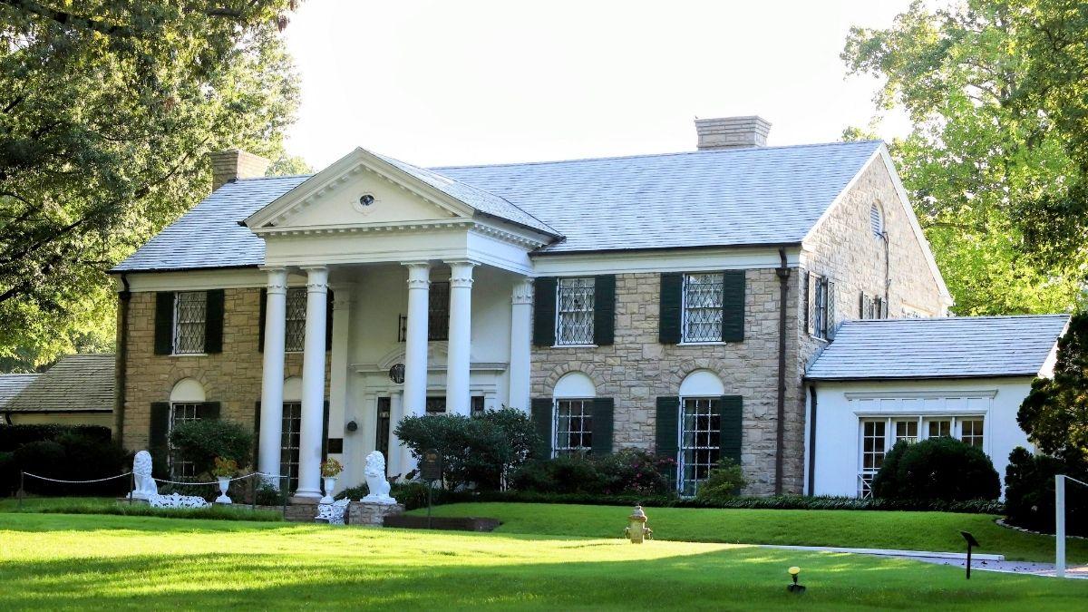 Image of The 'Jungle Room' drew Donald Trump's attention.