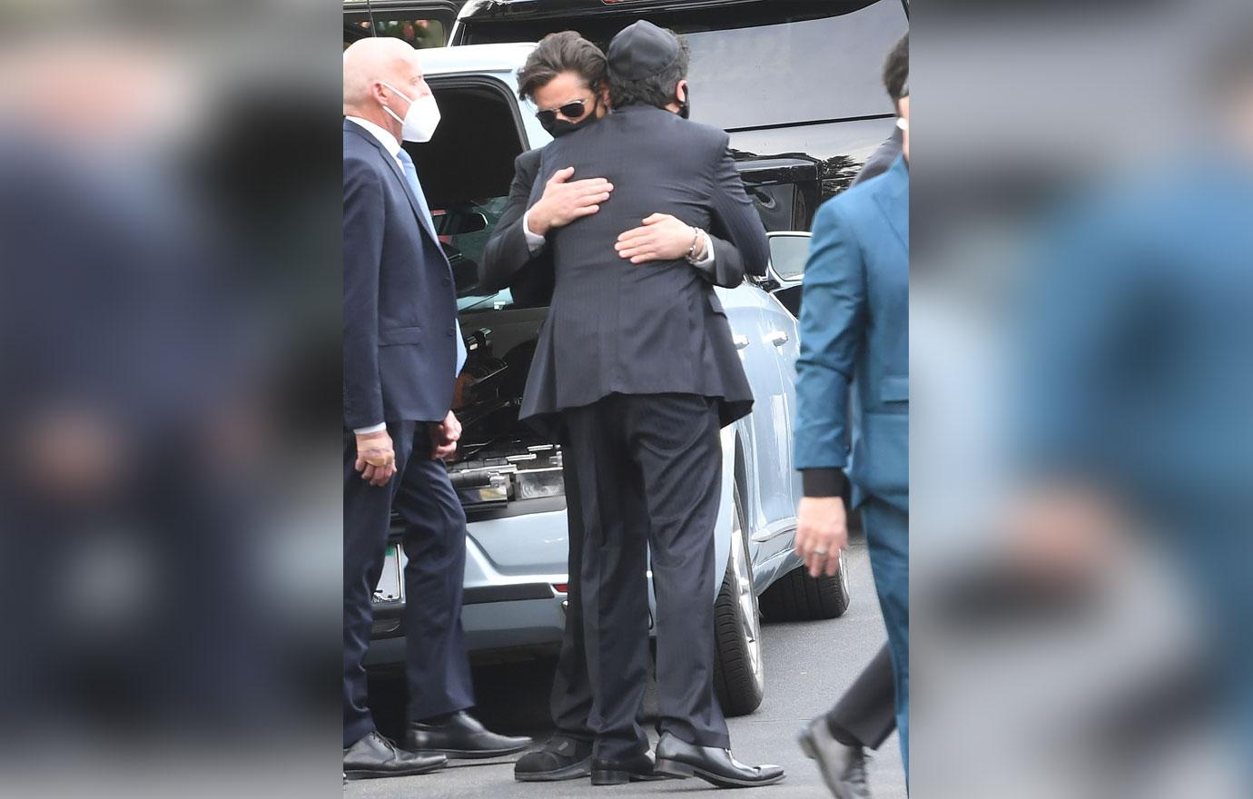 lori loughlin john stamos john mayer more bob sagets funeral