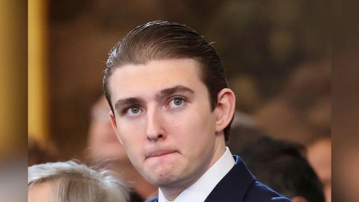 Photo of Melania Trump reportedly protects her only son 'like a lioness.'