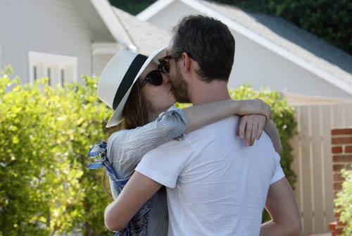 2011__10__Anne Hathaway10022011G.jpg