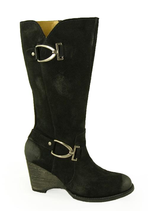 2010__03__okmagazine giveaway bedstuboots.jpg