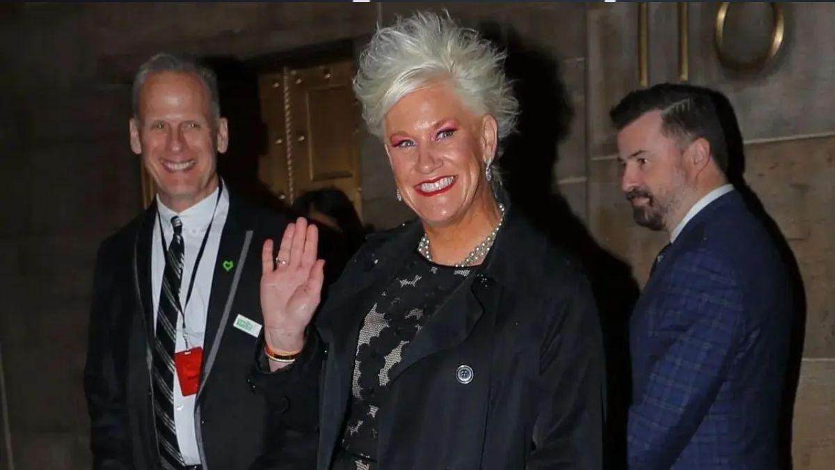 image of Anne Burrell married Stuart Claxton in 2021.