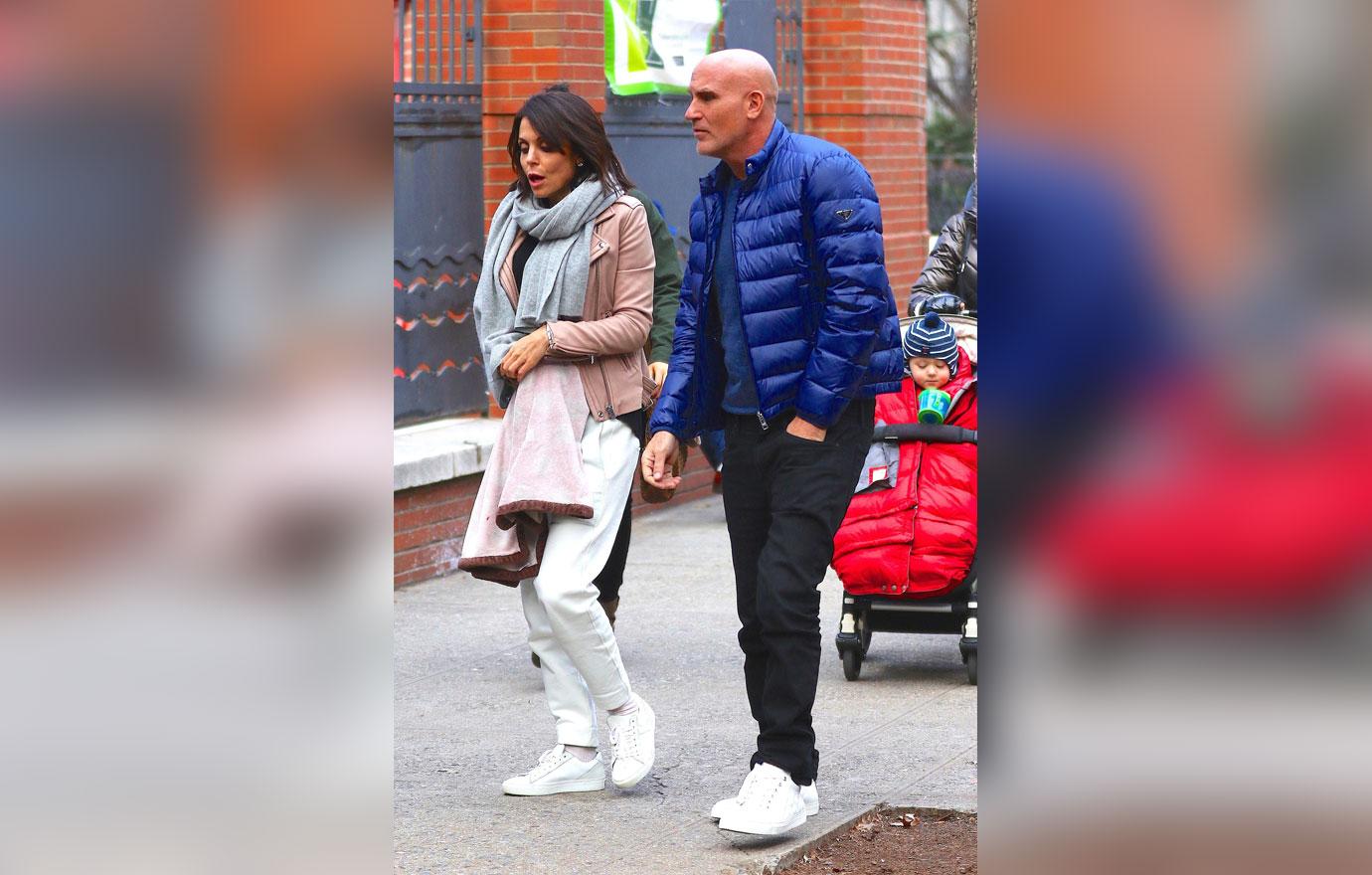 Bethenny Frankel and Dennis Shields head to Bryn&#8217;s school to pick her up