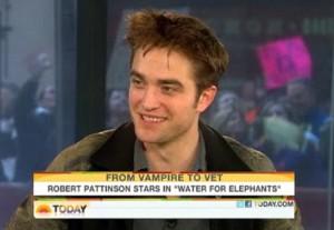 2011__04__Robert_Pattinson_April18newsneb 300×207.jpg