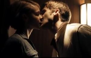 2011__07__Ryan_Gosling_Carey_Mulligan_Drive_July22newsne 300×193.jpg