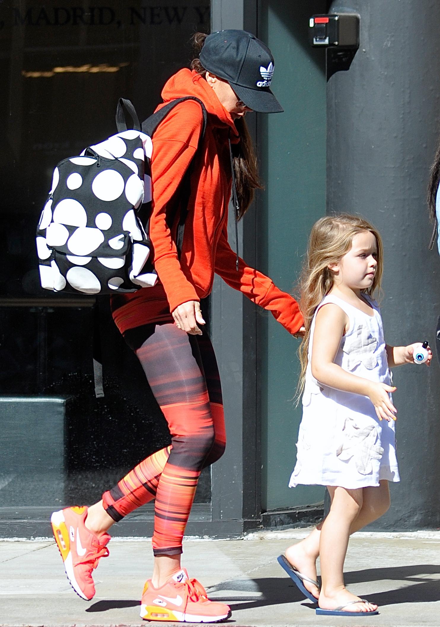 Harper Beckham Makes Her Mom Proud At Ballet Class— She Also Plays The ...