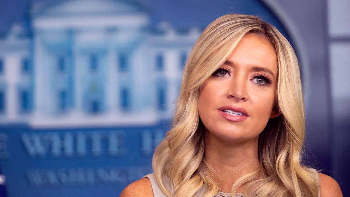 image of Other's were in disbelief that there was 'standing room only,' calling her a liar.