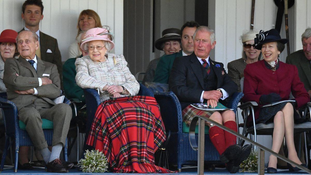 image of the royal family