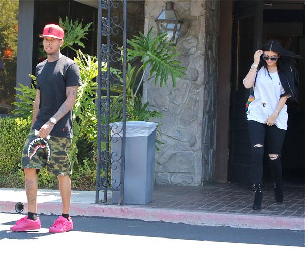 Kylie jenner tyga lunch date4