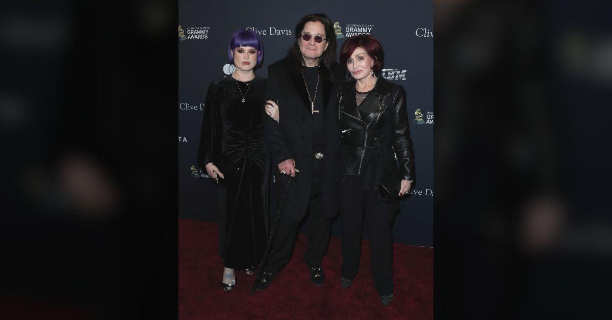 Photo of Kelly Osbourne, Ozzy Osbourne and Sharon Osbourne.