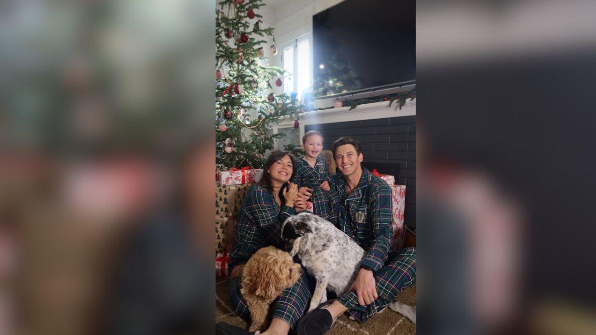 image of The pair met on 'All Star Shore.'