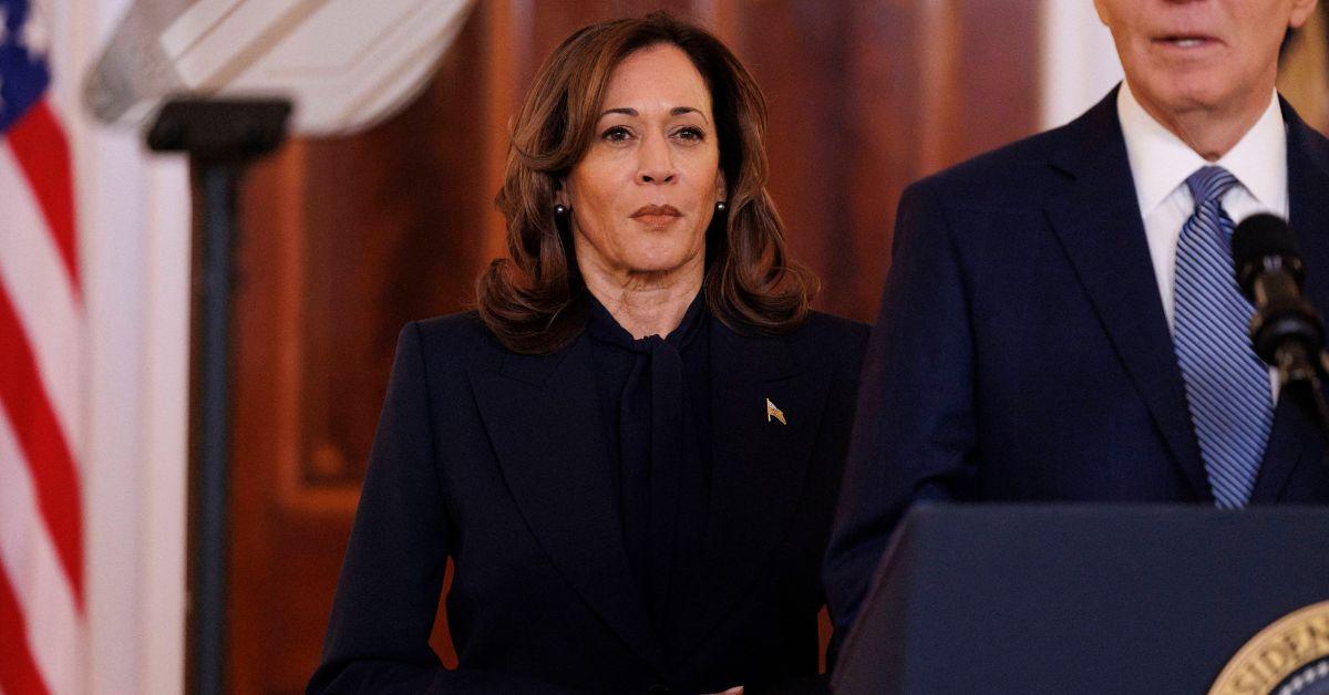 kamala harris mocked sitting cheap seats lakers game saved money