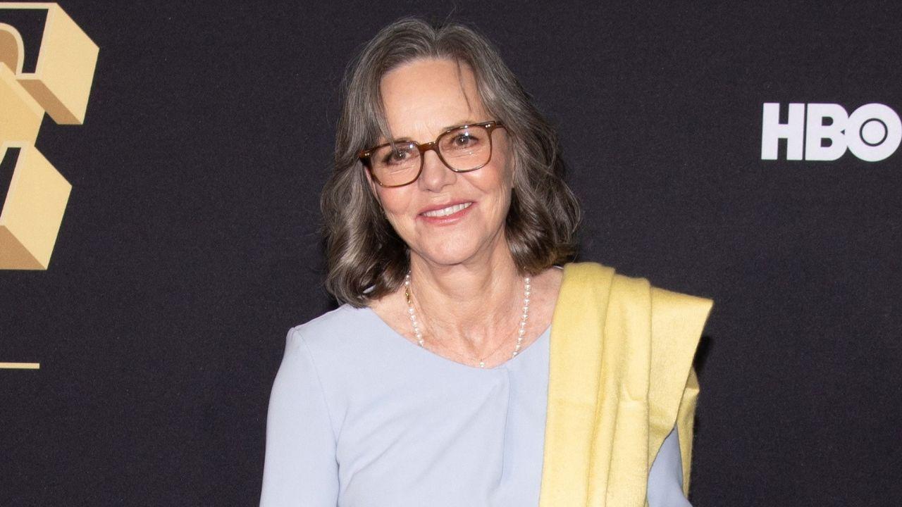image of Sally Field won her first Academy Award for Best Actress for her performance as Norma Rae.