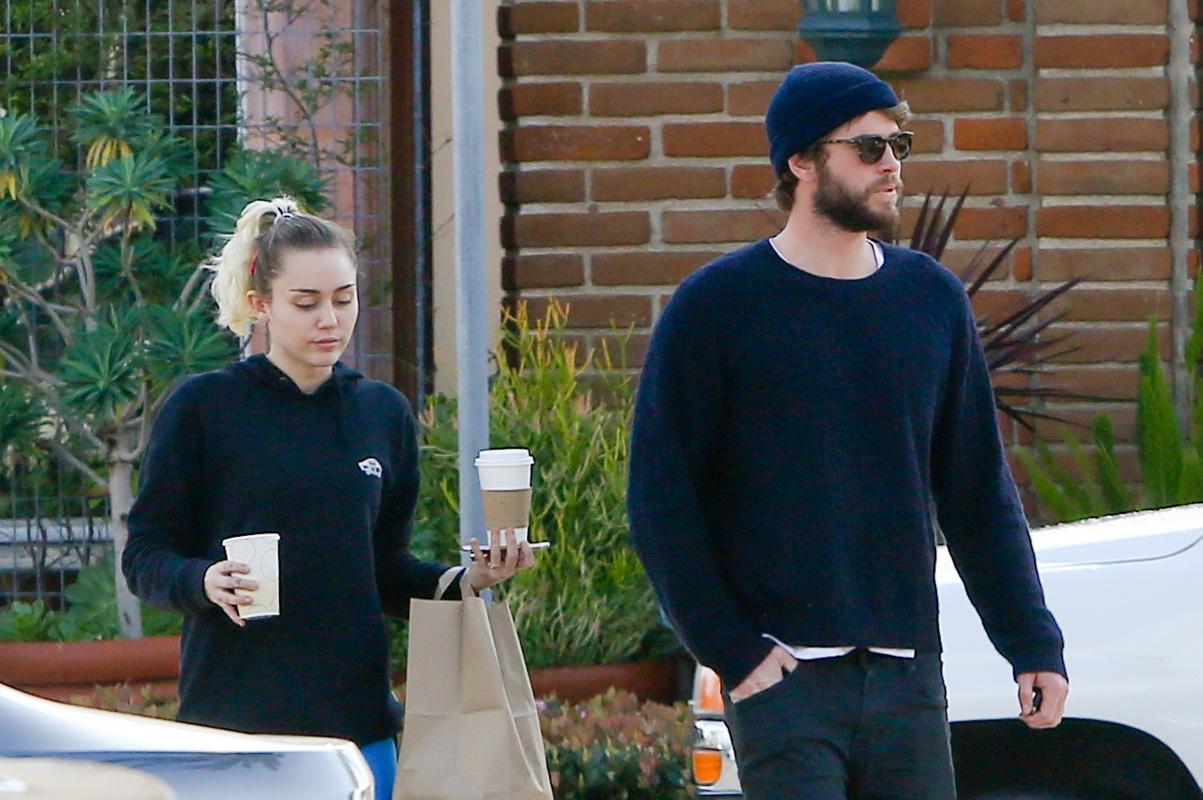 *EXCLUSIVE* Miley Cyrus and Liam Hemsworth lunch at Ollo in Malibu